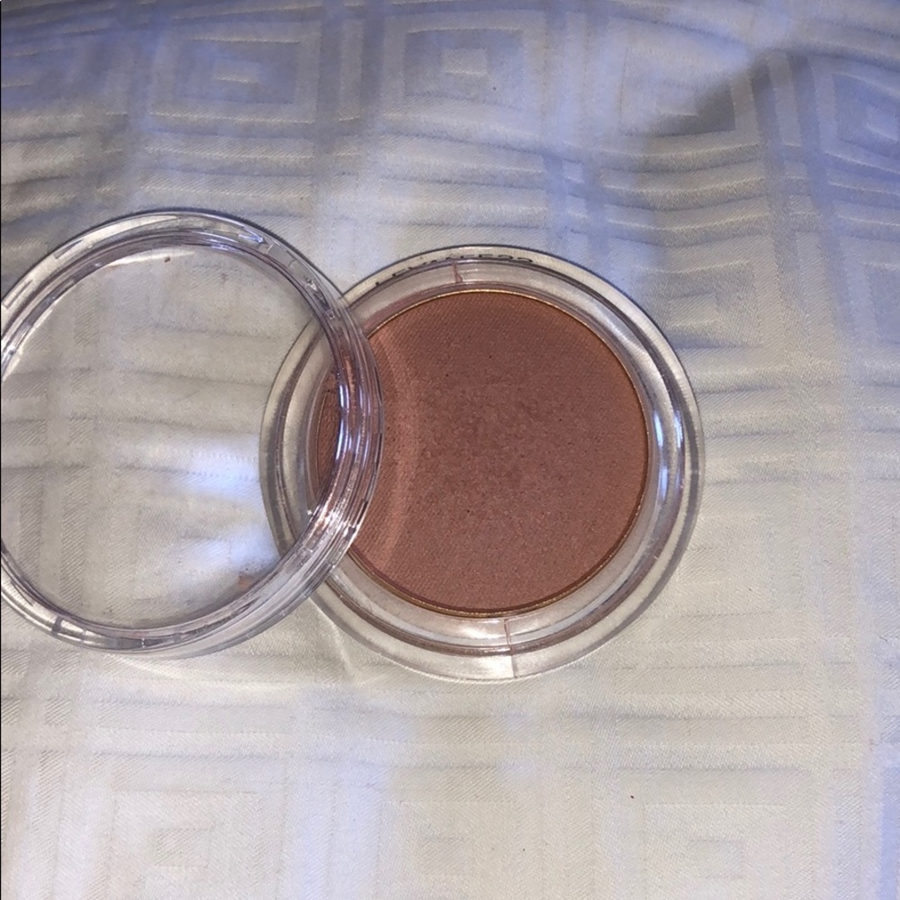 Jane Iredale mineral blush in Flawless